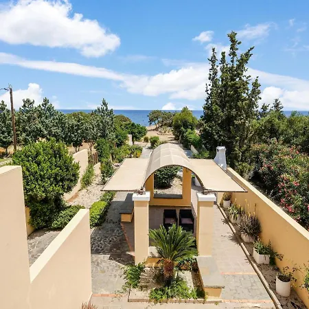 Σπίτι διακοπών Alluring In With Private Pool Γεννάδι